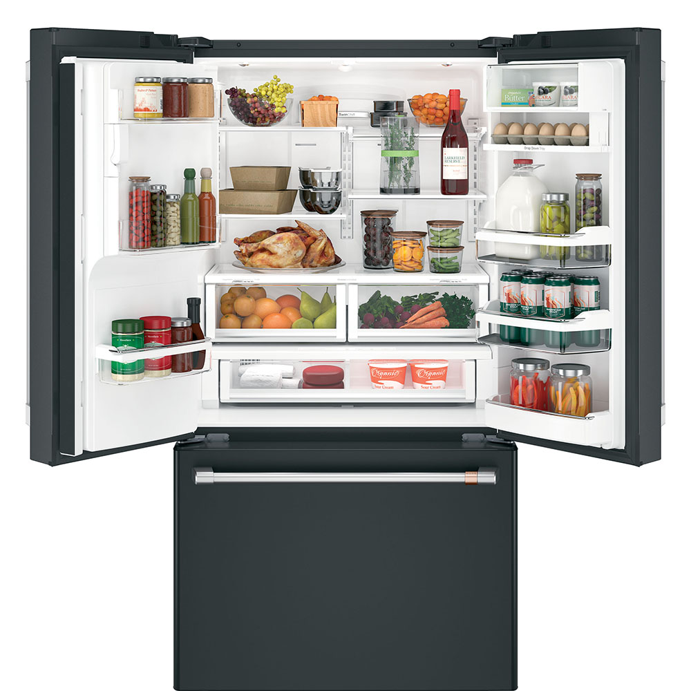Cafe-Refrigerador-27-8-cuft-Negro-CFE28TP3MD1-Abierto-Con-Props.jpg